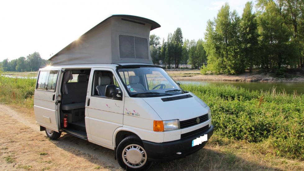 Volkswagen T4 CALIFORNIA  * 2.4L D – 77 CV DIN * Première main * 188.000 Km d’origine * Etat exceptionnel * Origine France * Fourgon aménagé d’origine par Westfalia * 
