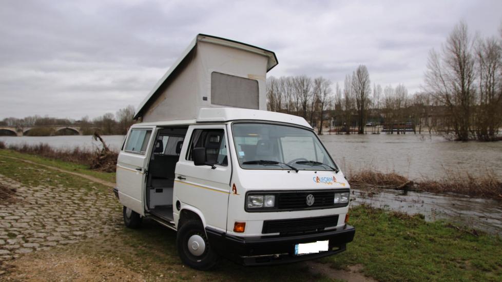 Volkswagen T3 California * 1.6 TD – 69 CV DIN * 03/1991 * 4 couchages * Direction assistée * Aménagé d’origine par Westfalia