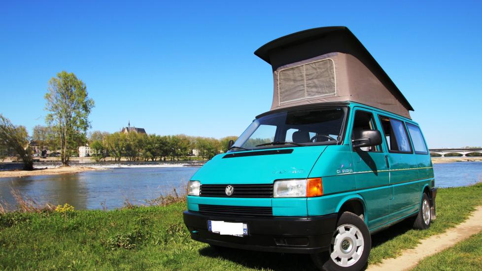 Volkswagen T4 CALIFORNIA * 2.4L D -- 77 CV DIN * 03/1993 * 166.000 km d'origine * Fourgon aménagé d'origine par Westfalia * 