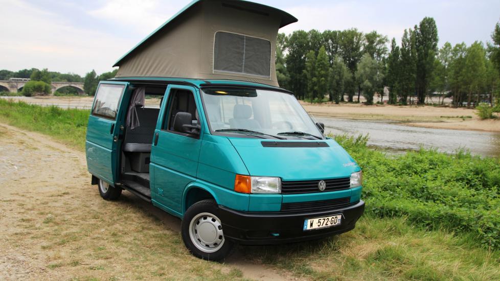 Volkswagen T4 CALIFORNIA * 2.4L D -- 77 CV DIN * 06/1993 * Moteur : 165.000 km * Fourgon aménagé d'origine par Westfalia * 