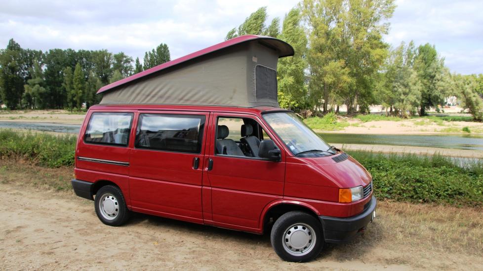 Volkswagen T4 CALIFORNIA  * 2.4L D – 77 CV DIN * Deuxième génération de 06/1995 * Moteur : 166.000 km / carrosserie 308.500 km d’origine * Troisième main depuis 2001 * Fourgon aménagé d’origine par Westfalia * 