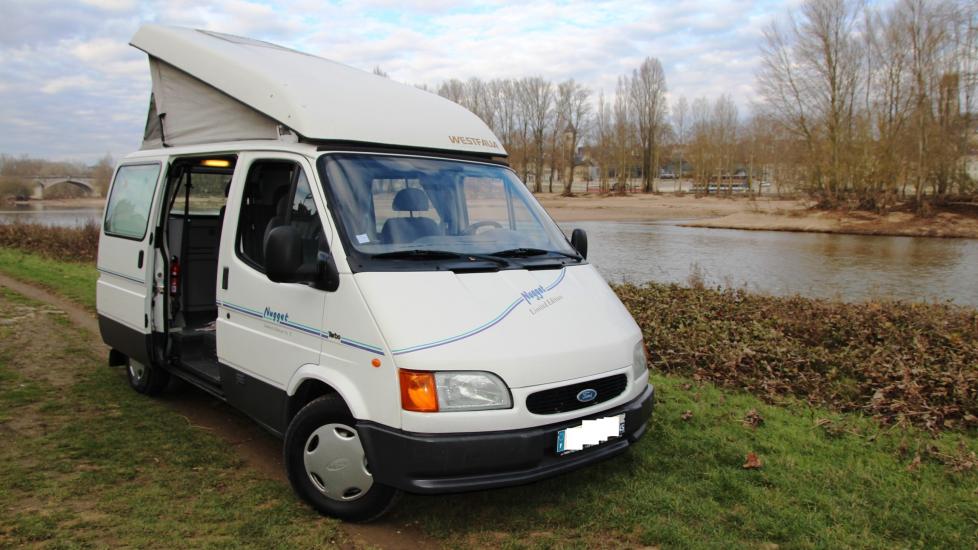 Ford Transit Nugget 2.5L TD – 86 CV * 5 places carte grise * 123000 km d’origine * 05/96 * Climatisation * Fourgon aménagé d’origine par Westfalia  *