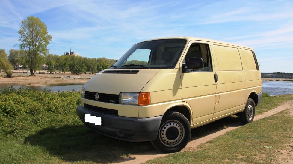 Volkswagen T4 Fourgon 2.5 TDI 88 CH * 93.300 km d’origine * 08/2001 * Première main *