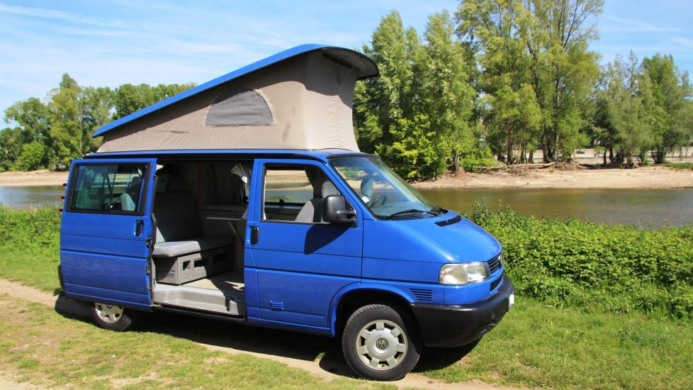 Volkswagen T4 2.5 TDI 102 CV California Joker * 4 couchages * 263.000 Km d’origine * Fourgon aménagé d’origine par Westfalia * 