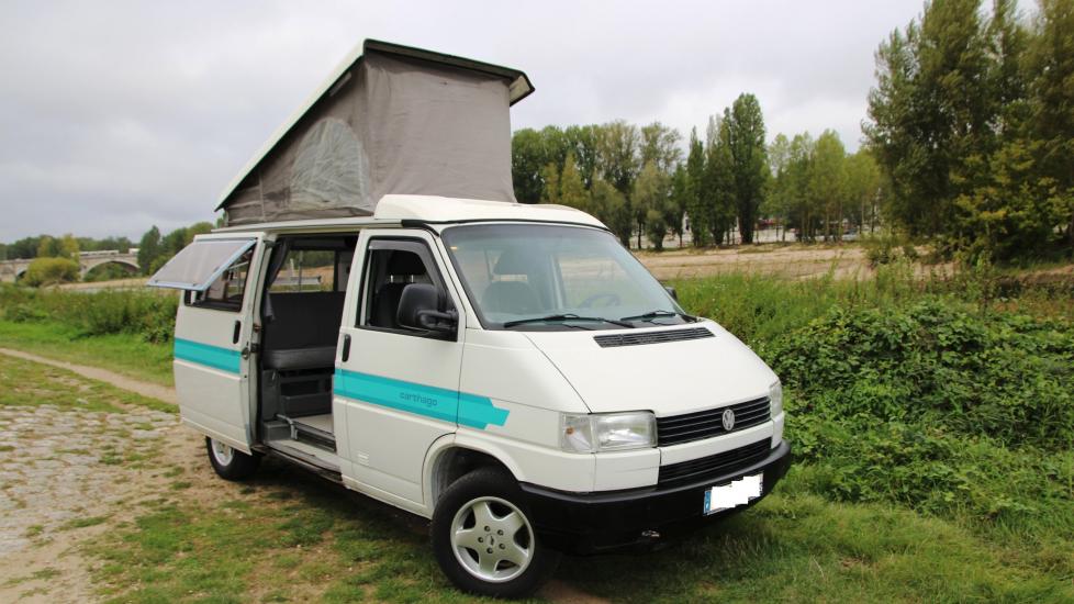 Volkswagen T4 Carthago Malibu 28 équivalent au Westfalia California* 2.4L D – 77 CV * 10/1992 * 4 couchages * 4 places carte grise * 238.000 km d’origine * Fourgon aménagé d’origine par Professionnel 