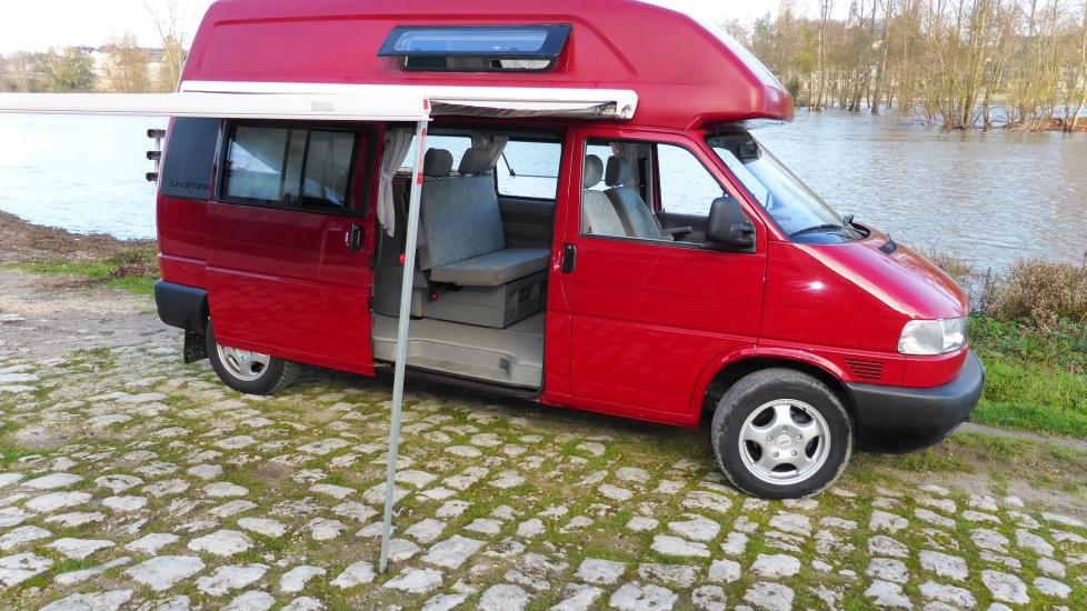 Volkswagen T4 CALIFORNIA Exclusive rehausse rigide * 5 places Carte Grise * 2.5L TDI - 102 CV DIN * 105.000 Km origine * Climatisation *Fourgon aménagé d’origine par Westfalia *