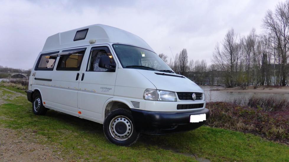 Volkswagen T4 2.5 TDI 102 Carthago Malibu 32 Rallongé Rehaussé * 107.000 Km d’origine * Douche chauffe eau WC * Fourgon aménagé par Professionnel * 2 couchages * 