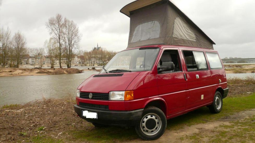 Volkswagen T4 Reimo équivalent CALIFORNIA * Première main * 2.4L D – 77 CV DIN * 153.000 Km d’origine *
 ourgon aménagé d’origine par Reimo *
