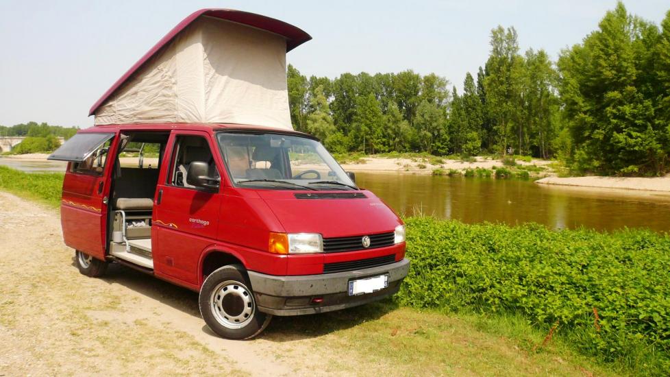 Volkswagen T4 Carthago Malibu 28 équivalent au Westfalia California* Première main * 178.000 Km d’origine * Fourgon aménagé par Professionnel * 2.4L D – 77 CV * 4 couchages *