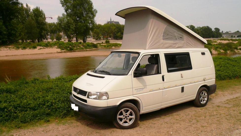 Volkswagen T4 Carthago Malibu 28.1 équivalent au Westfalia California* 2.5L TDI – 102 CV Deuxième main * 178.000 Km d’origine * Fourgon aménagé par Professionnel * * 4 couchages * 