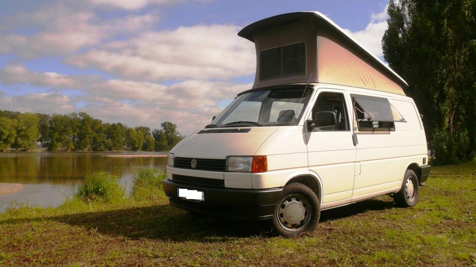 Volkswagen T4 CALIFORNIA  * 2.4L D – 77 CV DIN * 173.000 Km d’origine *
Fourgon aménagé d’origine par Westfalia *
