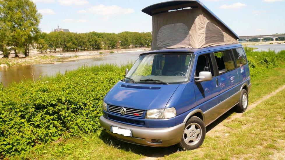 Volkswagen T4 2.5 TDI 102 Reimo City Van* 5 places carte grise * 4 couchages * 220.000 Km d’origine * Climatisation * Intérieur cuir * Fourgon aménagé par Professionnel * 